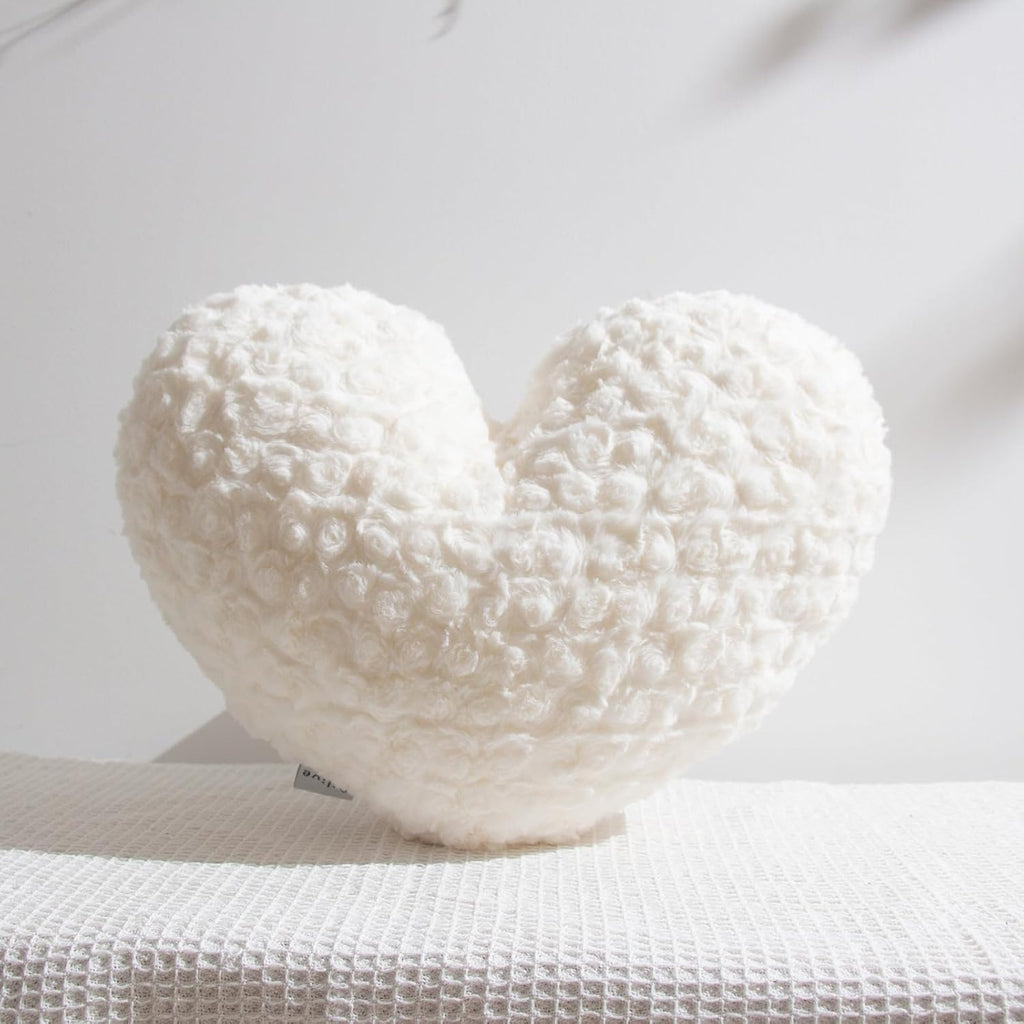 16" Creamy Pearl White Heart Pillow, Luxury 600GSM Rose Textured Faux Rabbit Fur, Super Matte Soft Aesthetic Decorative Throw Pillow for Couch Bed Sofa, Neutral Home Decor Heart Cushion