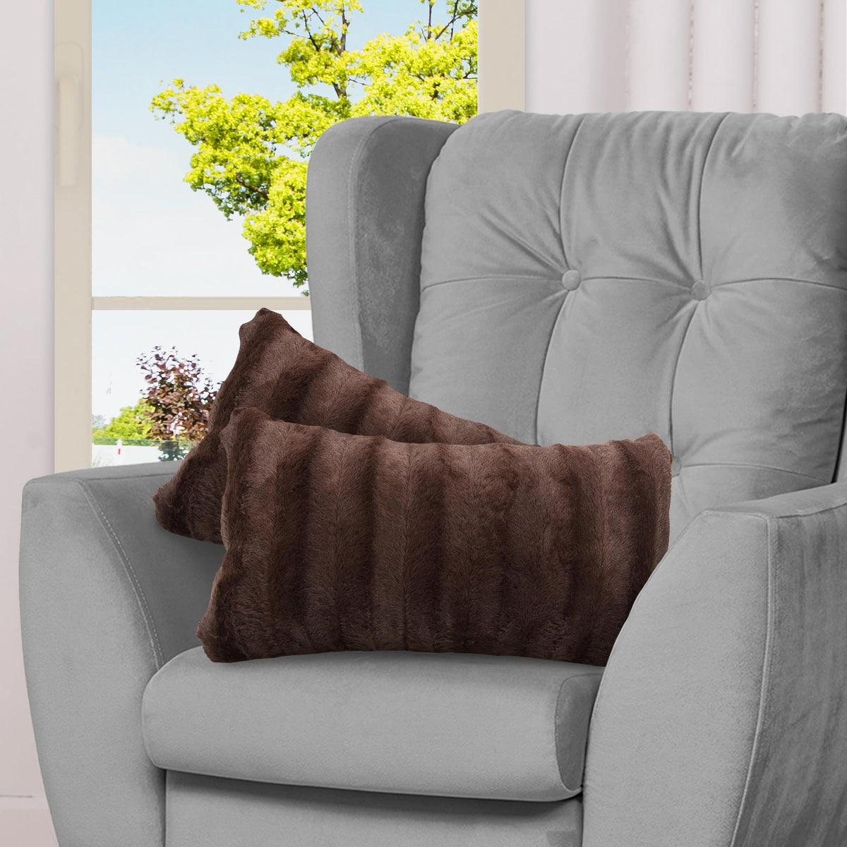 Cheer Collection Faux Fur Throw Pillows - Decorative Pillows for Couch, Bed Throw Pillows, Blue Accent Pillows for Bedroom or Living Room Aesthetic, Set of 2 Furry Throw Pillows, 20" x 20"