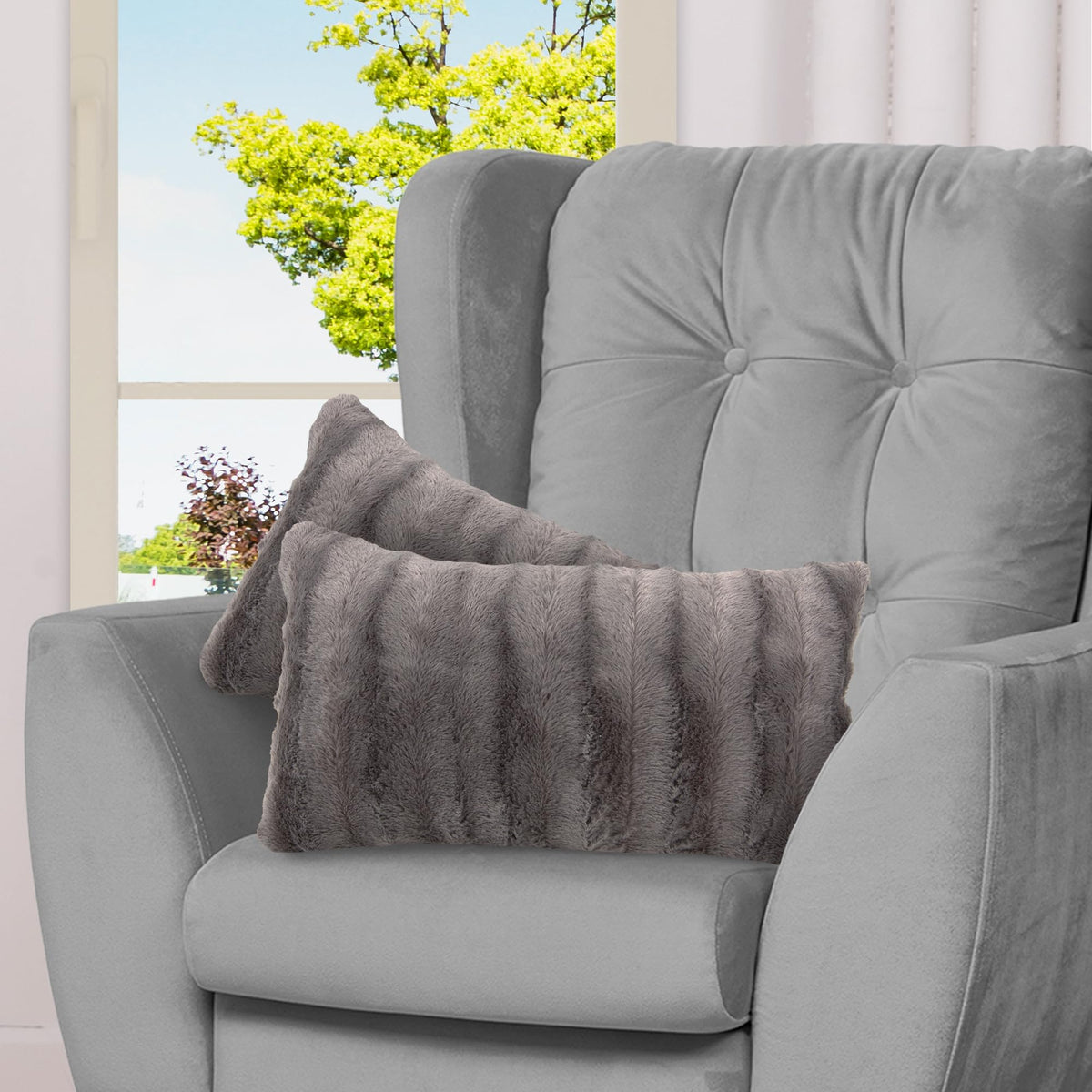 Cheer Collection Faux Fur Throw Pillows - Decorative Pillows for Couch, Bed Throw Pillows, Blue Accent Pillows for Bedroom or Living Room Aesthetic, Set of 2 Furry Throw Pillows, 20" x 20"
