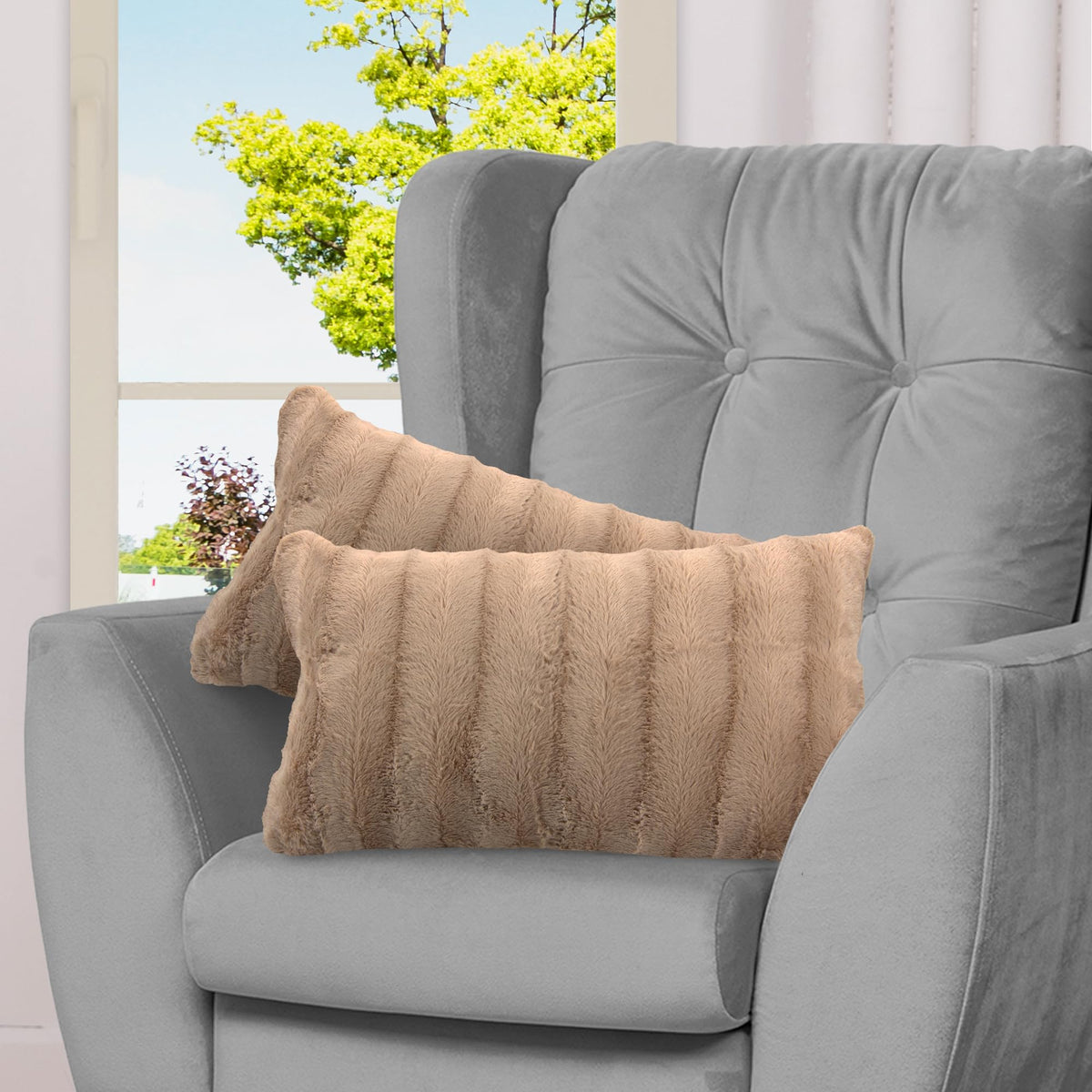 Cheer Collection Faux Fur Throw Pillows - Decorative Pillows for Couch, Bed Throw Pillows, Blue Accent Pillows for Bedroom or Living Room Aesthetic, Set of 2 Furry Throw Pillows, 20" x 20"