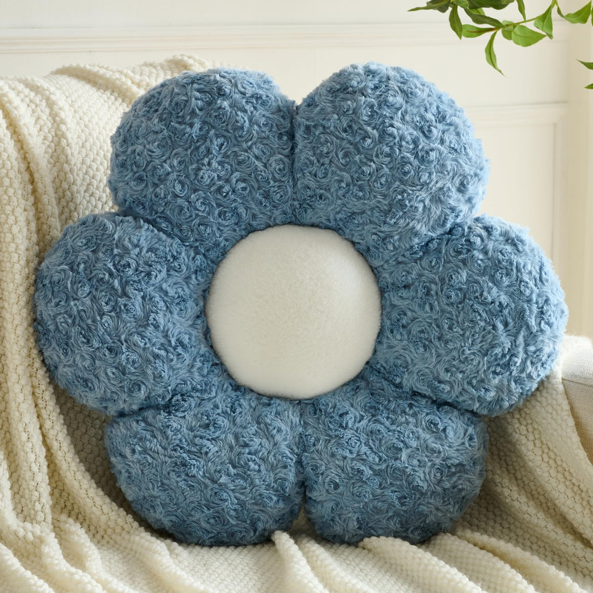 Flower Pillows, Decorative Throw Pillow with Soft Plush for Couch, Flower Shaped Pillow Home Decor Daisy Pillow for Bed (White, 14.9 Inches)