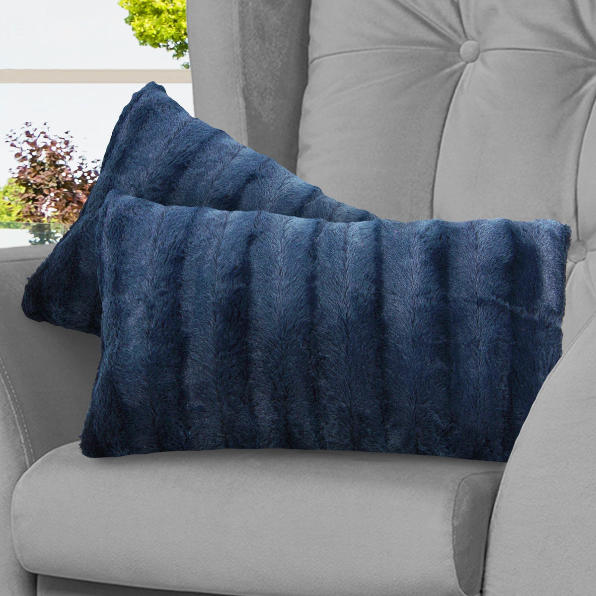 Cheer Collection Faux Fur Throw Pillows - Decorative Pillows for Couch, Bed Throw Pillows, Blue Accent Pillows for Bedroom or Living Room Aesthetic, Set of 2 Furry Throw Pillows, 20" x 20"