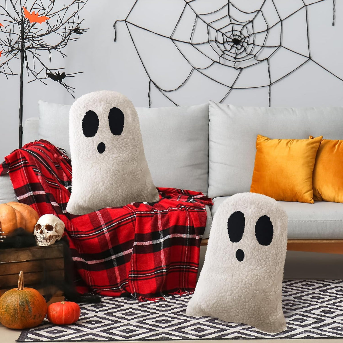 Kigley 2 Pcs 2 Pcs Halloween Ghost Throw Pillows, 11.81 x 7.87 Inch
