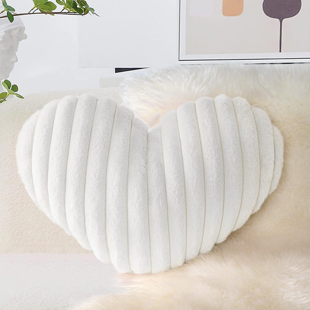 AELS Heart Shaped Pillow, 17.7 Inches Heart Decorative Throw Pillows, Velvet Love Cute Pillows, Valentines Day Decorations, Wedding Decor, Living Room Bedroom Nursery Decor, Golden