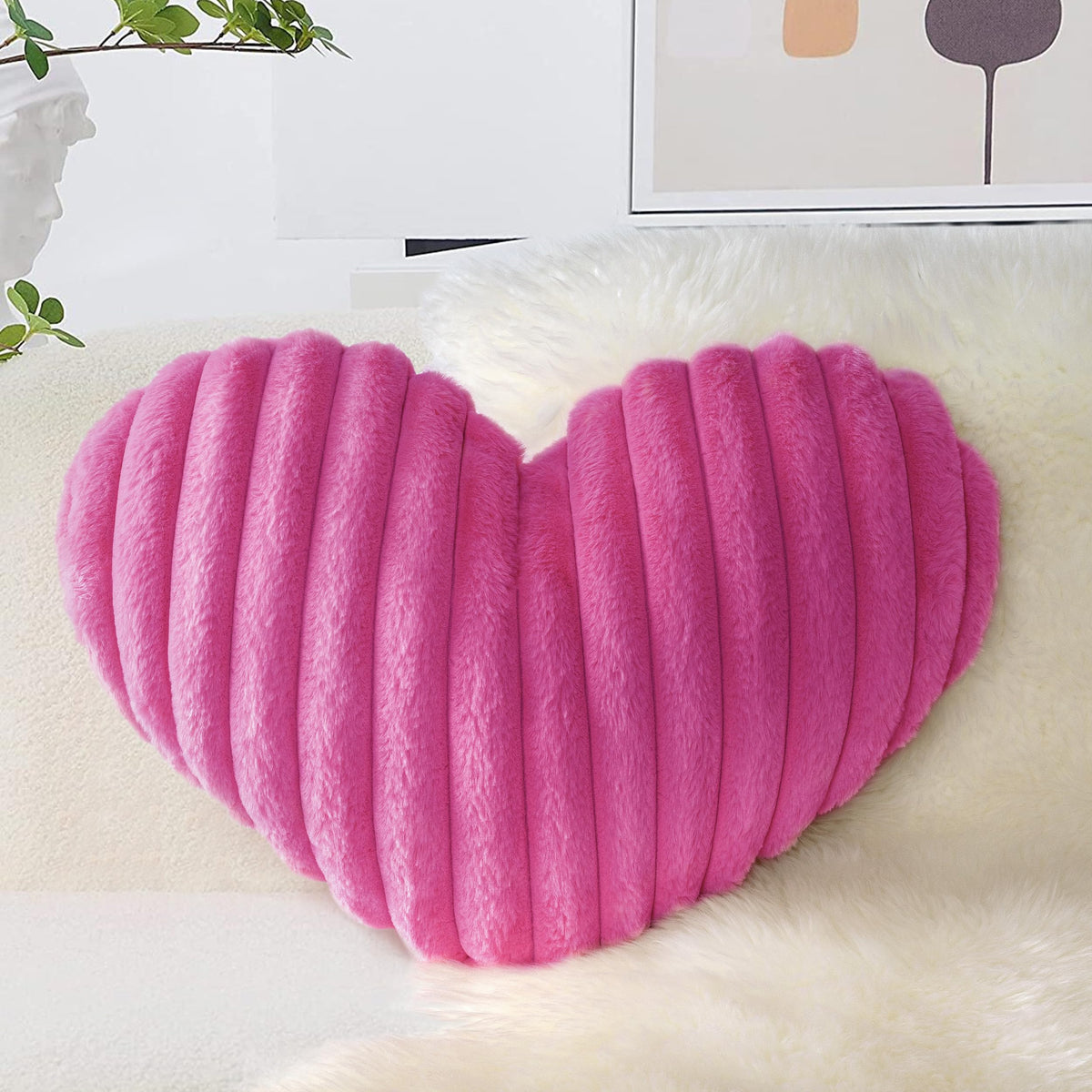 AELS Heart Shaped Pillow, 17.7 Inches Heart Decorative Throw Pillows, Velvet Love Cute Pillows, Valentines Day Decorations, Wedding Decor, Living Room Bedroom Nursery Decor, Golden